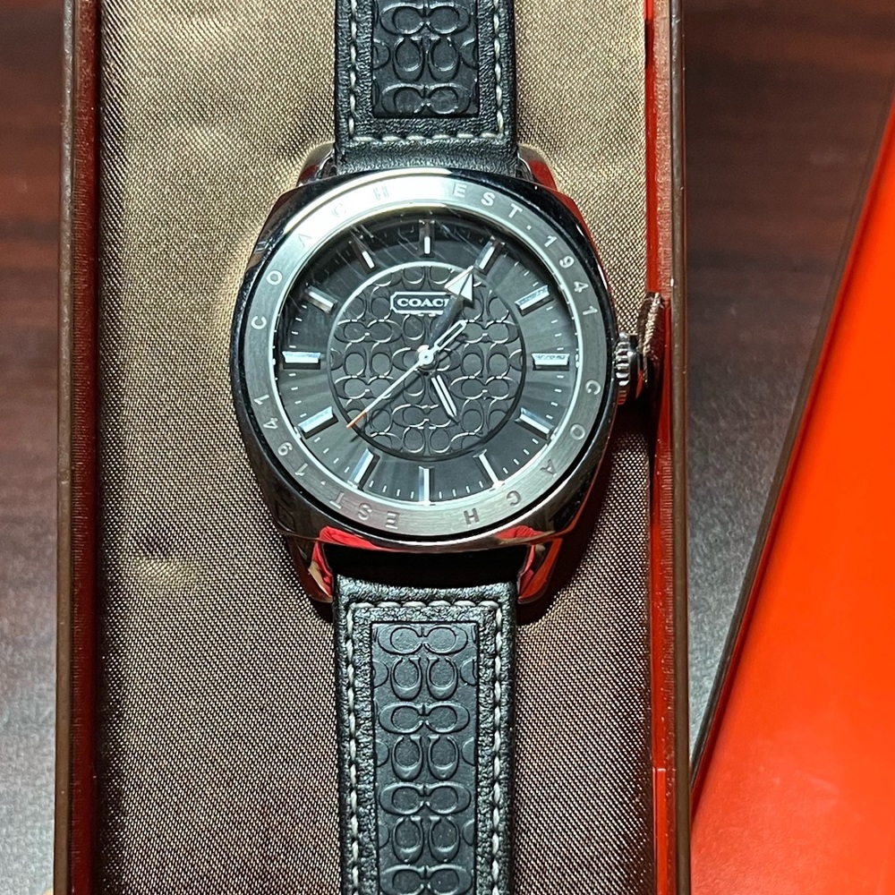 Vintage NWT Authentic Coach quartz stainless steel watch. Model:CA.29.2.14.0374 - Picture 7 of 9